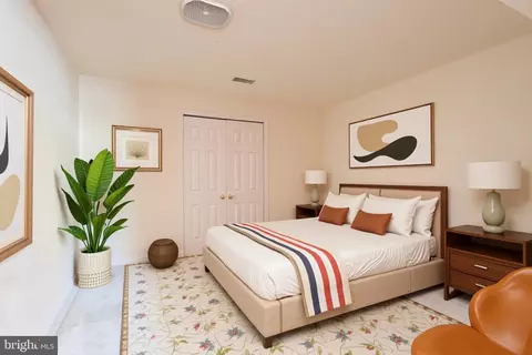 Bedroom - 12017 Deka Rd, Clinton, MD 20735 photo 4 of 4