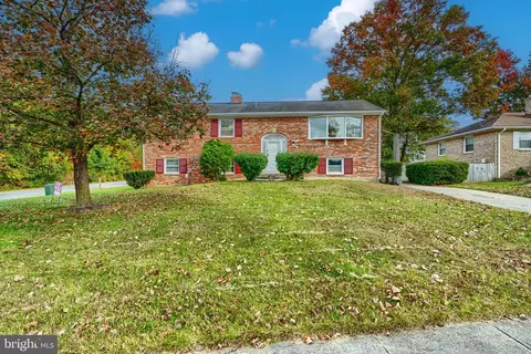 100 Essenton Dr, Marlboro, MD 20774