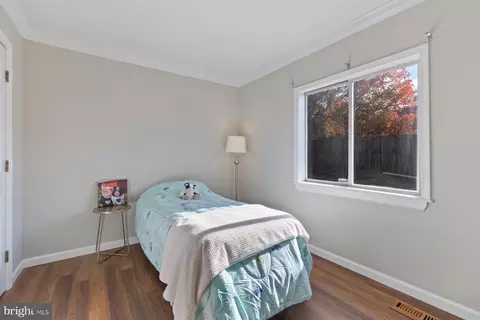 Bedroom - 7005 Beacon Light Rd, Riverdale, MD 20737 photo 6 of 8