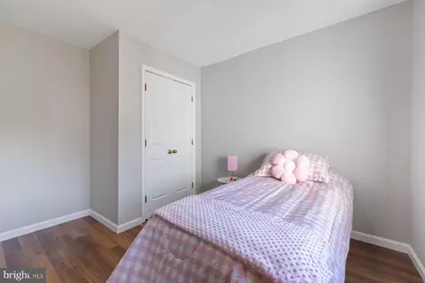 Bedroom - 7005 Beacon Light Rd, Riverdale, MD 20737 photo 5 of 8