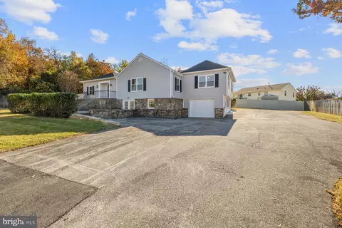 7005 Beacon Light Rd, Riverdale, MD 20737