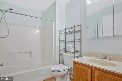 Bath - 9264 Cherry Ln #47, Laurel, MD 20708 photo 1 of 1