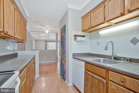 Kitchen - 9264 Cherry Ln #47, Laurel, MD 20708 photo 4 of 5
