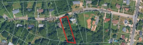 21 Balmoral Dr E, Oxon Hill, MD 20745
