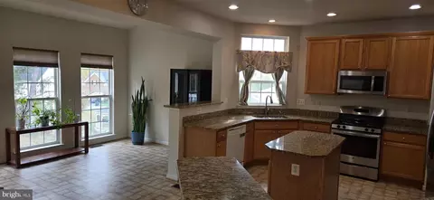 Entry Way - 13005 Firestone Ct, Silver Spring, MD 20904 photo 3 of 15