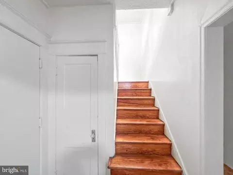 Entry Way - 3419 Eastern Ave, Mount Rainier, MD 20712 photo 2 of 5
