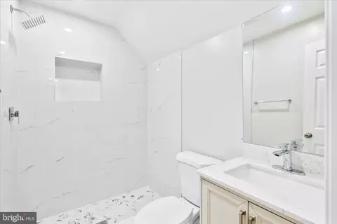 Bath - 6836 3rd St, Lanham, MD 20706 photo 2 of 4