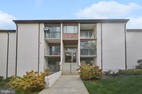 8011 Mandan Rd #301, Greenbelt, MD 20770