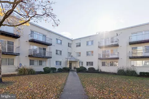5601 Parker House Ter #213, Hyattsville, MD 20782