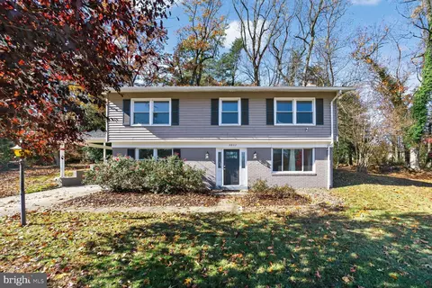 6802 Niles Dr, Laurel, MD 20707