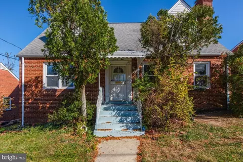 710 Somerset Pl, Hyattsville, MD 20783
