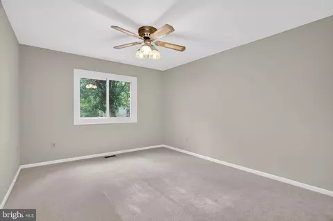 8203 Willow St, Laurel, MD 20707 photo 9