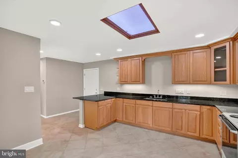 8203 Willow St, Laurel, MD 20707 photo 15