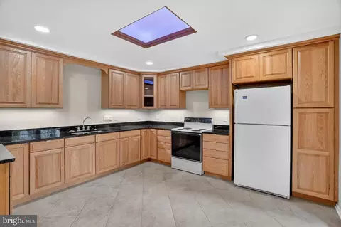 8203 Willow St, Laurel, MD 20707 photo 12