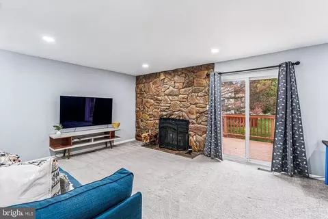 Living - 10339 Broom Ln, Lanham, MD 20706 photo 2 of 3