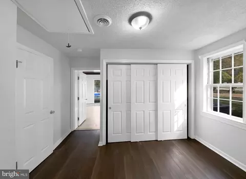 Entry Way - 1101 Pine Ln, Accokeek, MD 20607 photo 4 of 5