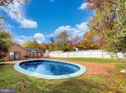 Exterior - 1101 Pine Ln, Accokeek, MD 20607 photo 5 of 10