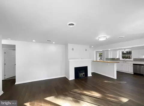 Living - 1101 Pine Ln, Accokeek, MD 20607 photo 1 of 6