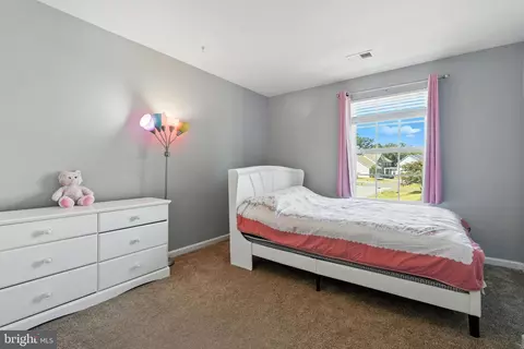 Bedroom - 8518 Cedar Chase Dr, Clinton, MD 20735 photo 3 of 5