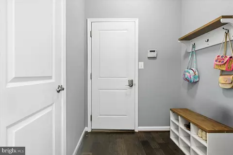Entry Way - 8518 Cedar Chase Dr, Clinton, MD 20735 photo 3 of 4