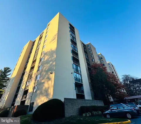 9200 Edwards Way #916, Hyattsville, MD 20783