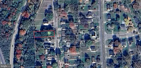 4818 Jefferson St, Lanham, MD 20706