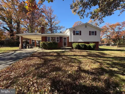 15401 Cedar Dr, Accokeek, MD 20607