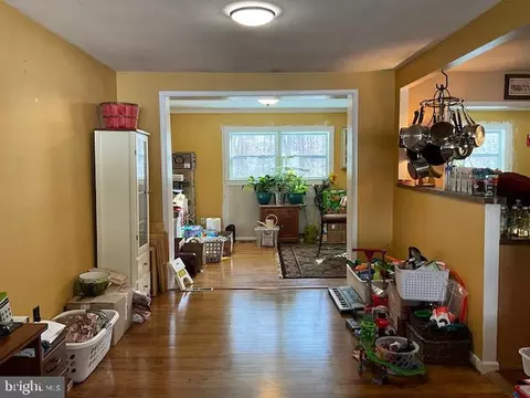 Entry Way - 16140 Kenny Rd, Laurel, MD 20707 photo 2 of 3