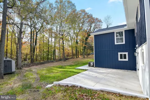 Exterior - 2016 Spring Grove Dr, Accokeek, MD 20607 photo 3 of 6