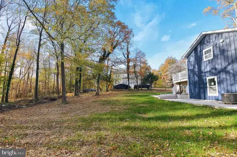 Exterior - 2016 Spring Grove Dr, Accokeek, MD 20607 photo 4 of 6