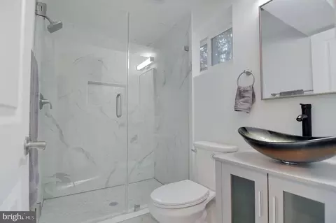 Bath - 2016 Spring Grove Dr, Accokeek, MD 20607 photo 3 of 3