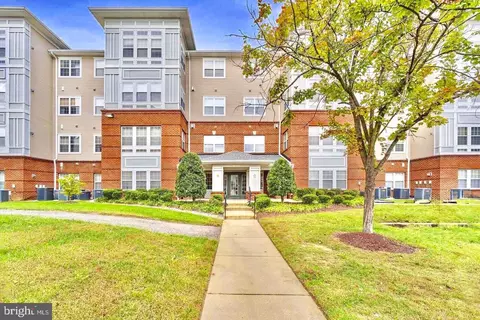 13216 Fox Bow Dr #202, Marlboro, MD 20774