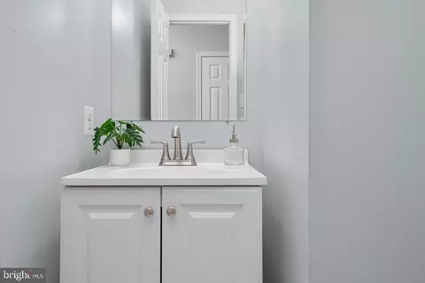 Bath - 9105 Piper Ridge Ct, Lanham, MD 20706 photo 1 of 5