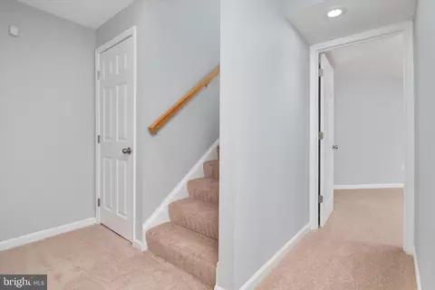 Entry Way - 9105 Piper Ridge Ct, Lanham, MD 20706 photo 7 of 7