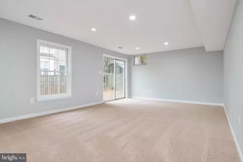 Living - 9105 Piper Ridge Ct, Lanham, MD 20706 photo 7 of 9