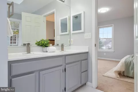 Entry Way - 9105 Piper Ridge Ct, Lanham, MD 20706 photo 6 of 7