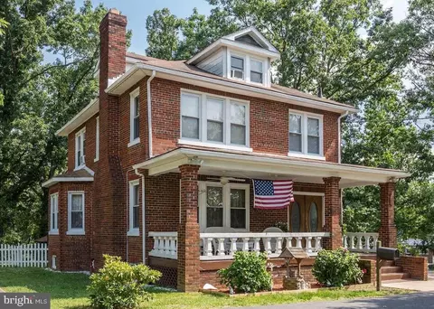 5618 Fisher Rd, Temple Hills, MD 20748