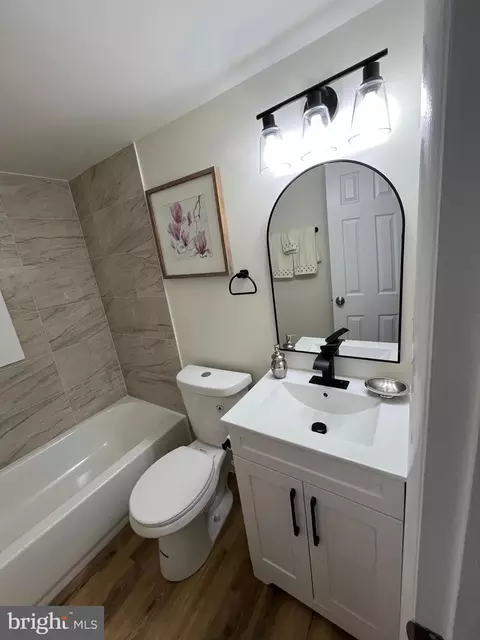Bath - 10003 Armor Ct, Clinton, MD 20735 photo 3 of 3