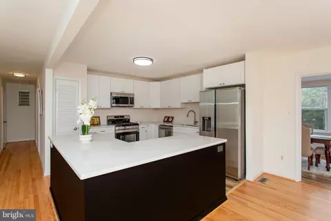 Kitchen - 10003 Armor Ct, Clinton, MD 20735 photo 4 of 4
