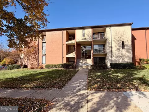 7923 Mandan Rd #303, Greenbelt, MD 20770