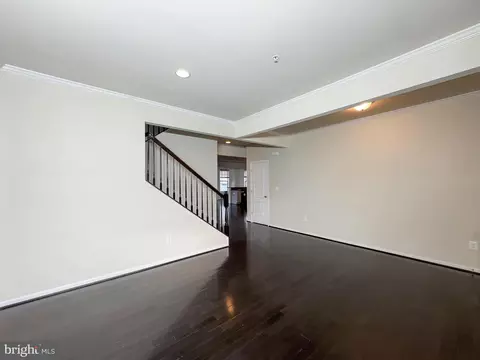 Living - 10202 Galaxy View Ln, Lanham, MD 20706 photo 3 of 18
