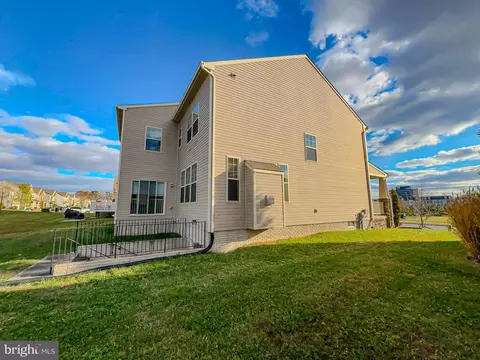 Exterior - 10202 Galaxy View Ln, Lanham, MD 20706 photo 3 of 5