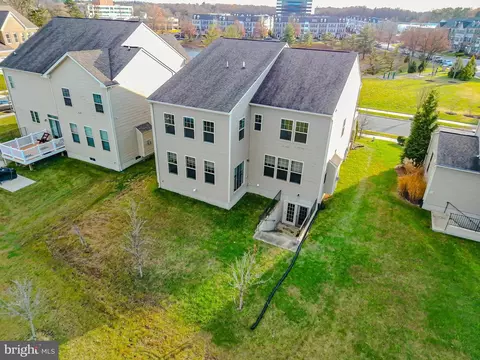 View/Area - 10202 Galaxy View Ln, Lanham, MD 20706 photo 3 of 5
