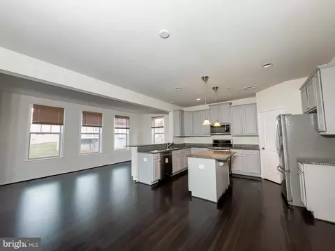 Kitchen - 10202 Galaxy View Ln, Lanham, MD 20706 photo 2 of 6