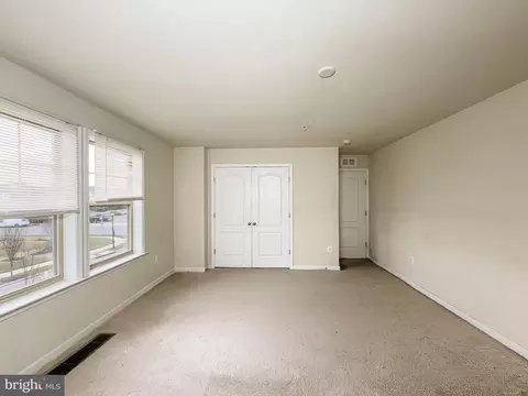 Bedroom - 10202 Galaxy View Ln, Lanham, MD 20706 photo 6 of 10