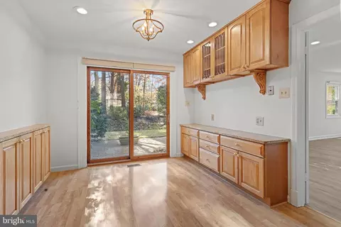 Entry Way - 9203 Montpelier Dr, Laurel, MD 20708 photo 2 of 4