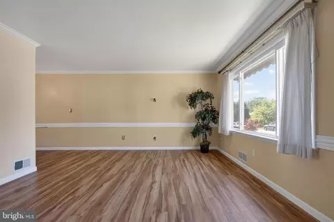 Living - 7507 Dover Ln, Lanham, MD 20706 photo 5 of 7