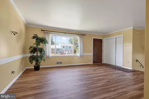 Living - 7507 Dover Ln, Lanham, MD 20706 photo 1 of 7