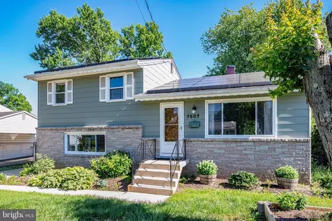 Exterior - 7507 Dover Ln, Lanham, MD 20706 photo 5 of 29