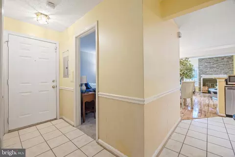 Entry Way - 14106 William St #19-B, Laurel, MD 20707 photo 2 of 5